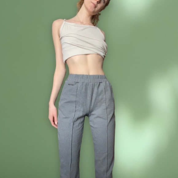 Sleek and comfy dress pants - Picture 1 of 10